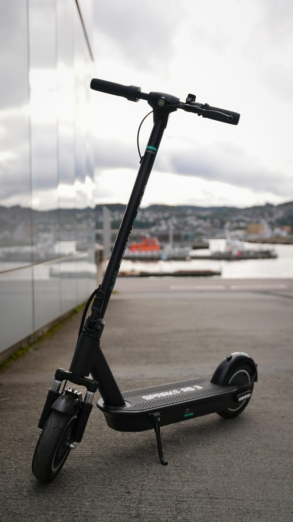 Topphastighet: Opptil 40km/t (20km/t lovlig versjon)
Rekkevidde opptil: Opptil 70km